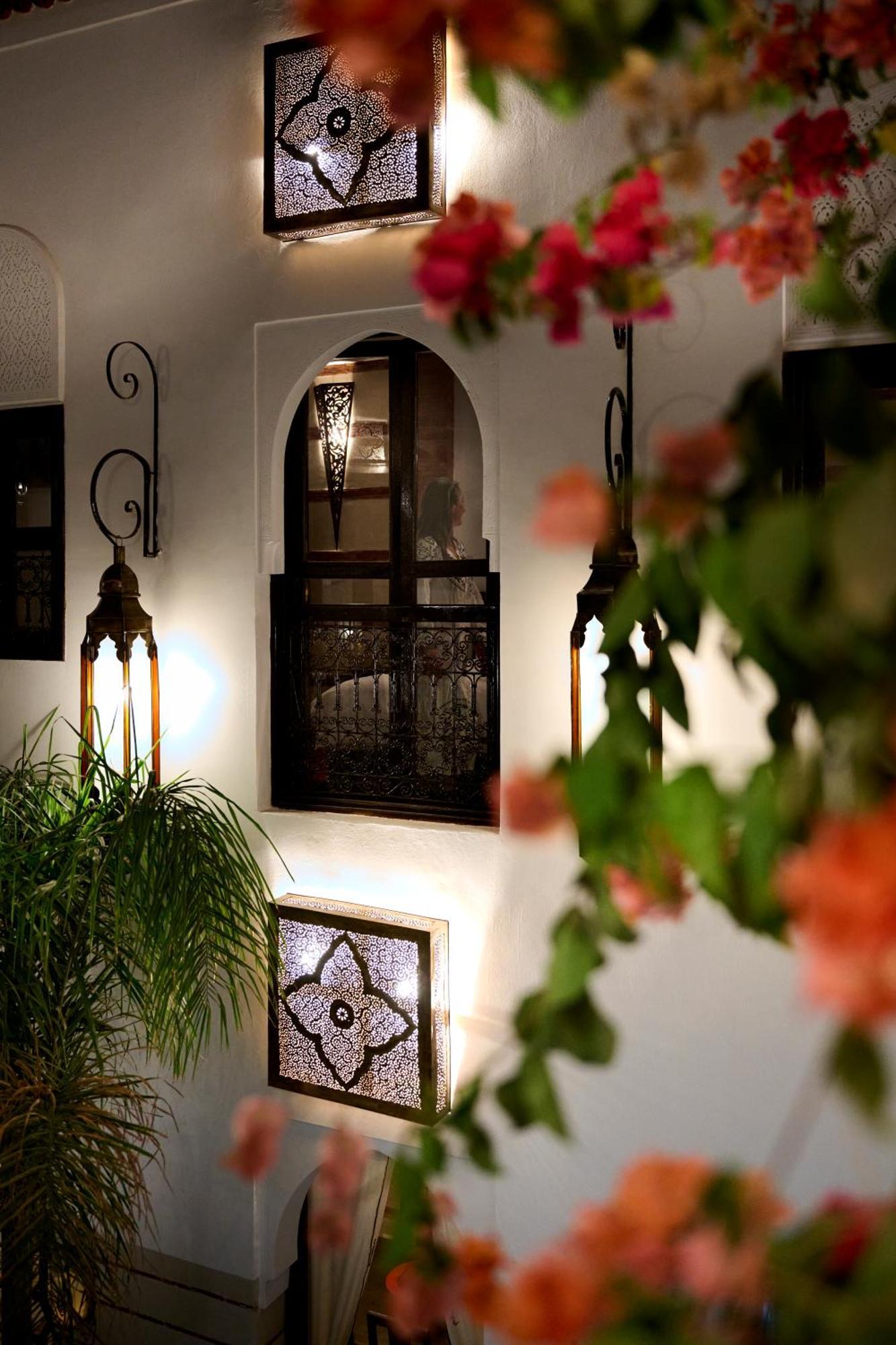 Riad Dar Amanza En Exclusivite Avec 4 Chambres Au Coeur De La Medina Marrakesh Exterior photo