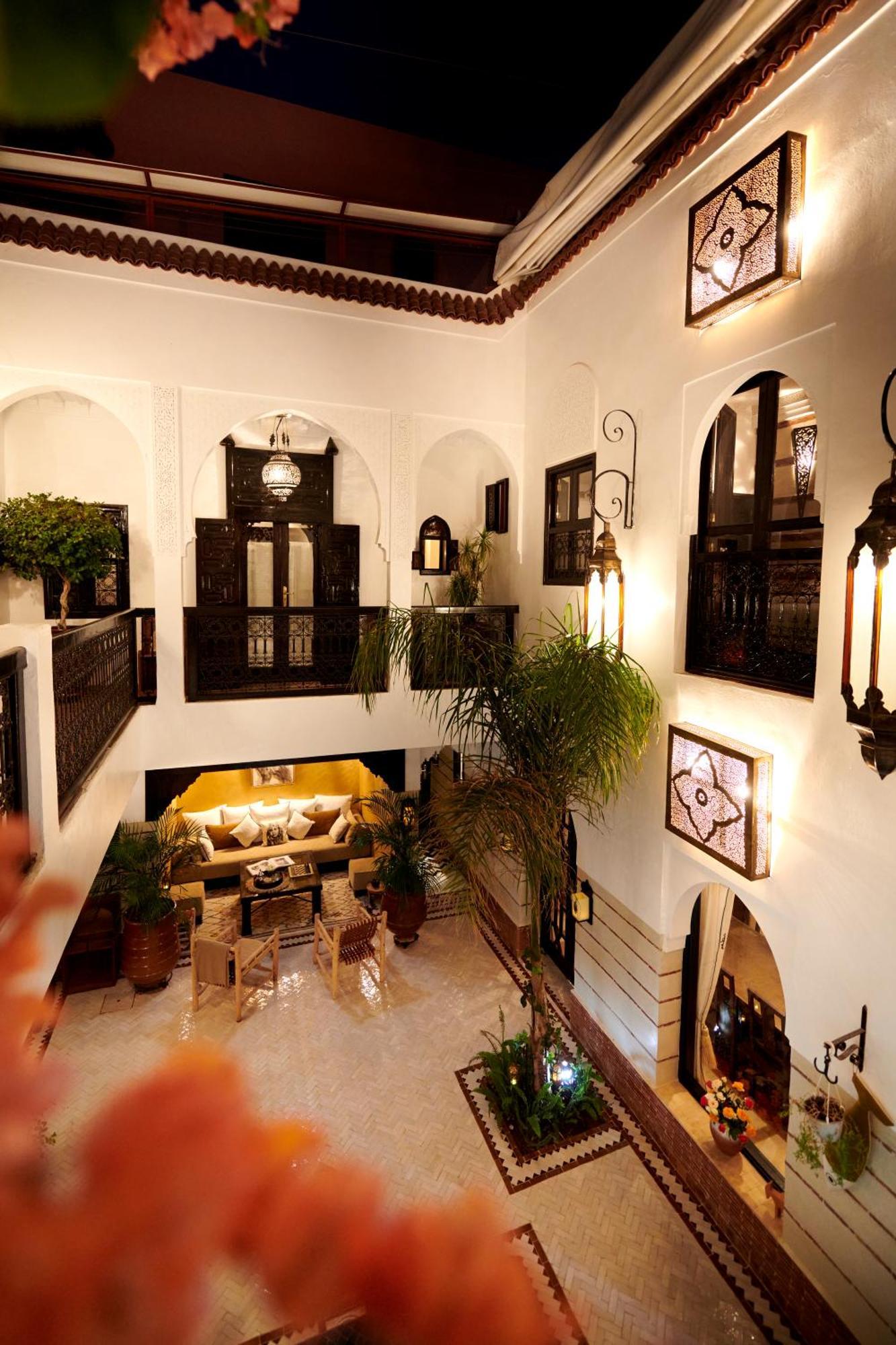 Riad Dar Amanza En Exclusivite Avec 4 Chambres Au Coeur De La Medina Marrakesh Exterior photo